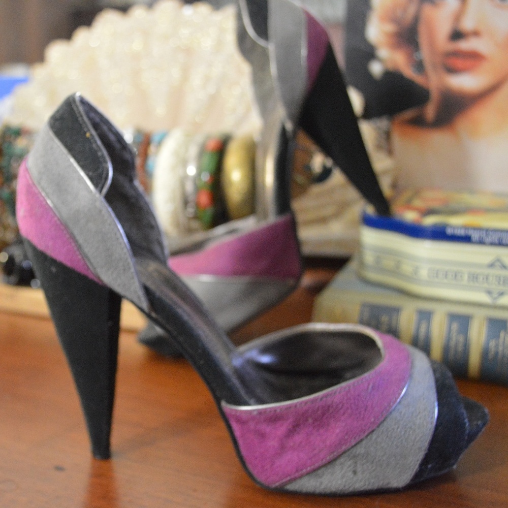 7.5 Suede feel High Heel (Med 7/8)